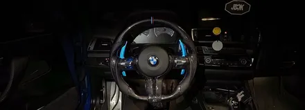 BMW 카본디컷핸들 작업으로 주행은 편하게 실내는 고급지게~!! / 오산시 두곡동