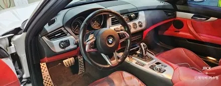 BMW Z4 e89 카본핸들 , 엠블럼교체 완료 제이비커스텀 / 오산시 두곡동
