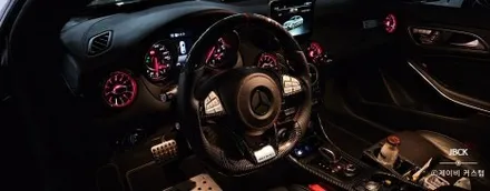 벤츠 CLA45amg 카본핸들 , 송풍구엠비언트 개조 제이비커스텀 / 오산시 두곡동