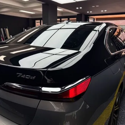 BMW 740d 상단 유광 블랙 투톤 랩핑! 순정 옥사이드 그레이와 완벽한 조합 / 인천 계양