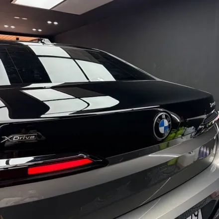 BMW 740d 상단 유광 블랙 투톤 랩핑! 순정 옥사이드 그레이와 완벽한 조합 / 인천 계양