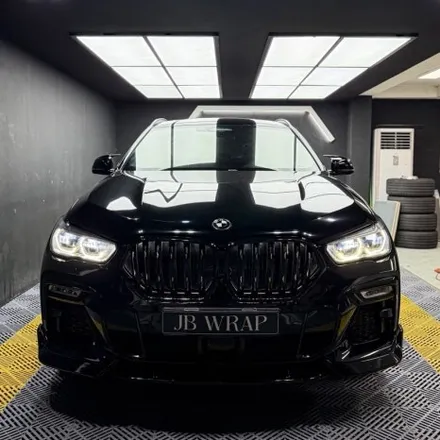BMW X6 유광블랙 전체랩핑으로 완성한 묵직한 존재감｜부천 JBWRAP / 인천 계양