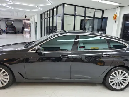 고급스러운 파랑색 썬팅 레이노 크로마9 BMW 620D 적용 결과 / 전주 덕진구 장동