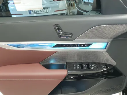 전북 전주 자동차 시공 전문점의 BMW 740i 시어터스크린 도어액정 포함된 스크래치방지 ppf패키지 / 전주 덕진구 장동