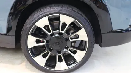 전주 신차 BMW 뉴 XM 퍼스트 에디션 블랙박스 보조배터리 윈도우틴팅은 뭐로? / 전주 덕진구 장동
