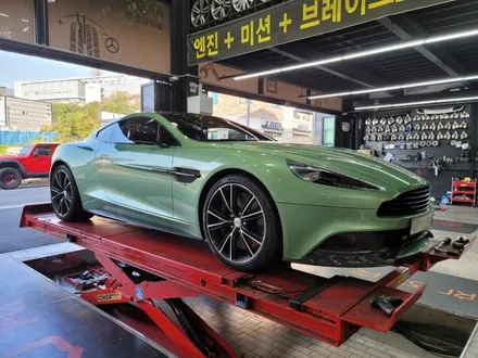 애스턴마틴 뱅퀴시 휠수리 대전봉타이어&분체도장 / 대전 복용동