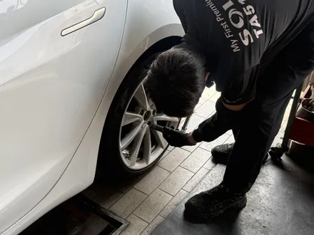 대전 테슬라 모델3 휠복원 도장작업 디테일 공개 / 대전 복용동