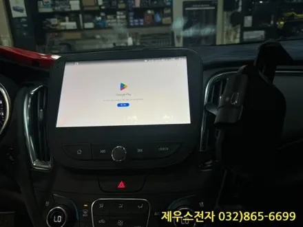 말리부 차량에 카나로 X PLSU 안드로이드 올인원 매립 AHD 후방카메라 장착