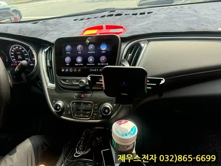 말리부 차량에 카나로 X PLSU 안드로이드 올인원 매립 AHD 후방카메라 장착