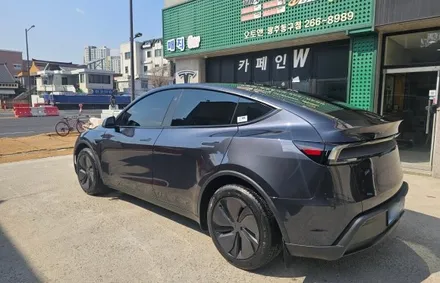 카페인w광주점 테슬라 모델Y 엑스펠 프라임XR 썬팅 했어요 / 광주 동구 산수동
