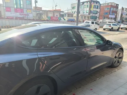 테슬라 모델3 블랙박스 배터리 장착 및 오직 70% 전 측면 썬팅 시공 / 광주 동구, 나주, 순천