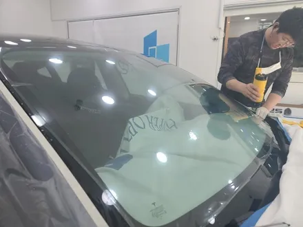 테슬라 모델3 블랙박스 배터리 장착 및 오직 70% 전 측면 썬팅 시공 / 광주 동구, 나주, 순천