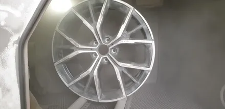 bmw g30 LCI 845m 19인치 순정휠 휠도색 작업후기, 사틴그레이 / 인천 계양구 서운동
