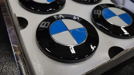 BMW 블랙 에디션 엠블럼 ,휠캡 커스텀작업,블랙휠캡 / 인천 계양구 서운동