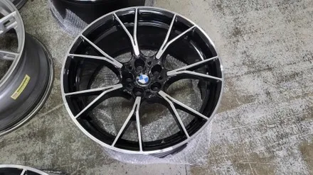 BMW F90 M5를 M5CS 버젼으로 튜닝해보기!휠도색,캘리퍼 / 인천 계양구 서운동