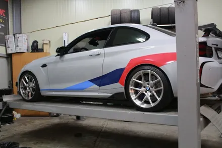 BMW M2 컴페티션 핸드브러쉬 휠 커스텀작업,골드브론즈클리어 / 인천 계양구 서운동