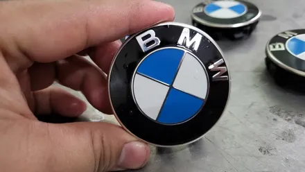 BMW 블랙 에디션 엠블럼 ,휠캡 커스텀작업,블랙휠캡 / 인천 계양구 서운동