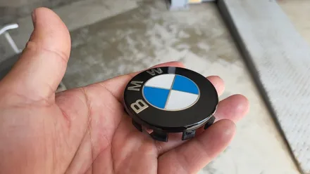BMW 블랙 에디션 엠블럼 ,휠캡 커스텀작업,블랙휠캡 / 인천 계양구 서운동