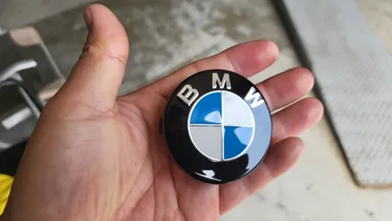 BMW 블랙 에디션 엠블럼 ,휠캡 커스텀작업,블랙휠캡 / 인천 계양구 서운동