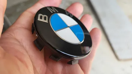 BMW 블랙 에디션 엠블럼 ,휠캡 커스텀작업,블랙휠캡 / 인천 계양구 서운동