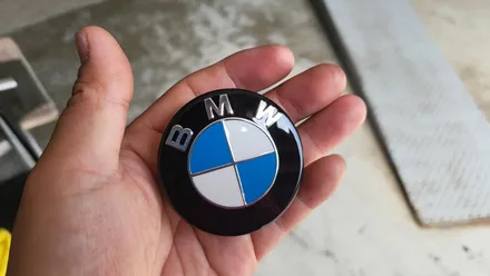 BMW 블랙 에디션 엠블럼 ,휠캡 커스텀작업,블랙휠캡 / 인천 계양구 서운동