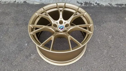 BMW F90 M5를 M5CS 버젼으로 튜닝해보기!휠도색,캘리퍼 / 인천 계양구 서운동