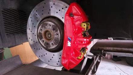 BMW F90 M5를 M5CS 버젼으로 튜닝해보기!휠도색,캘리퍼 / 인천 계양구 서운동