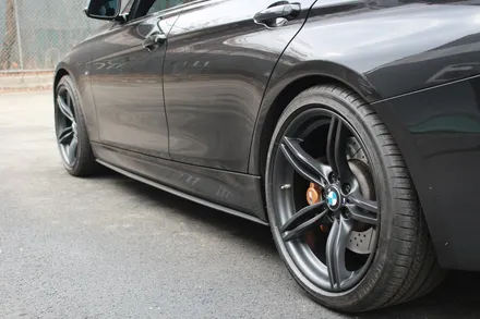 bmw 330i에 장착된 z4 19인치 휠복원 및 휠도색 in 사틴그레이 / 인천 계양구 서운동