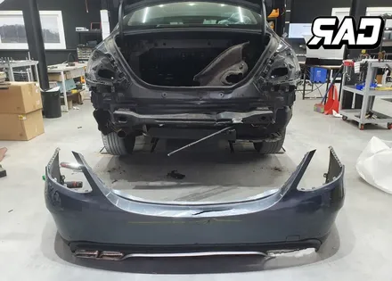 벤츠 W205 후방 사고수리-> 신형 C63 바디킷 교체후 다시 새 차의 컨디션으로! / 김포 양촌읍