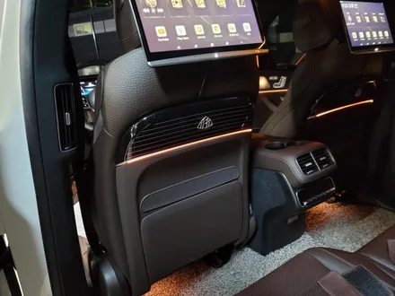 벤츠 gls400d 엠비언트 시트백 후석 모니터 설치 <자동차 실내튜닝> / 김포 양촌읍