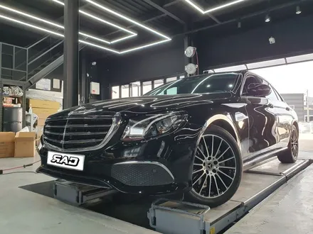 벤츠 W213 E200 인천김포 RAC에서 전방 사고수리 하면서 익스클루시브 컨버전 했어요. / 김포 양촌읍