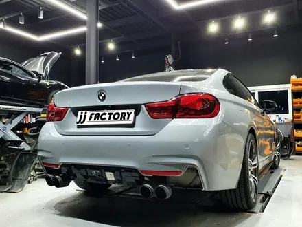 BMW F32 4시리즈 후방 사고 수리 겸 랩핑 했는데 너무 마음에 듭니다 : ) / 김포 양촌읍