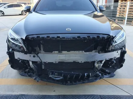 벤츠 C클래스 C220d, W205 사고 수리 겸 C63 바디킷 + LED 멀티빔 컨버전으로 튜닝하고 왔습니다. 대만족 ! / 김포 양촌읍