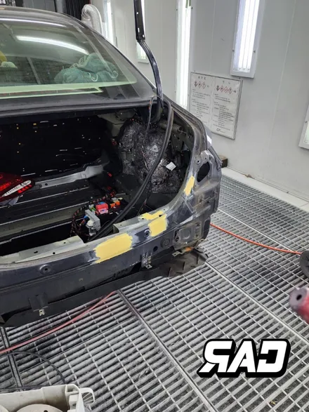 벤츠 W205 후방 사고수리-> 신형 C63 바디킷 교체후 다시 새 차의 컨디션으로! / 김포 양촌읍