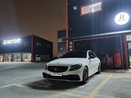 벤츠 C클래스 C43 AMG, W205 사고 수리 하면서 C63 AMG 바디킷으로 드레스 업 ! 내 기분도 업 ! / 김포 양촌읍