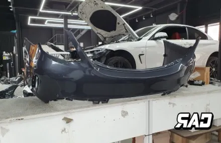 벤츠 W205 후방 사고수리-> 신형 C63 바디킷 교체후 다시 새 차의 컨디션으로! / 김포 양촌읍