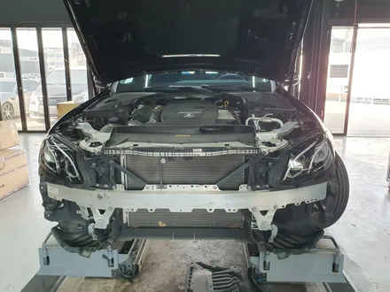 벤츠 W213 E200 인천김포 RAC에서 전방 사고수리 하면서 익스클루시브 컨버전 했어요. / 김포 양촌읍