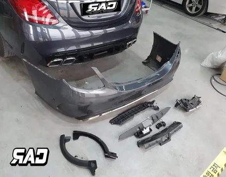 벤츠 W205 후방 사고수리-> 신형 C63 바디킷 교체후 다시 새 차의 컨디션으로! / 김포 양촌읍