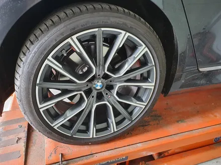 [JJ팩토리 인천김포]BMW 7시리즈 G11 사고수리(앞범퍼 복원, 휠 교체) / 김포 양촌읍