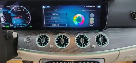 송풍구 엠비언트  / 벤츠 E350 순정 연동 송풍구 엠비언트 시공 / 부산, 김해