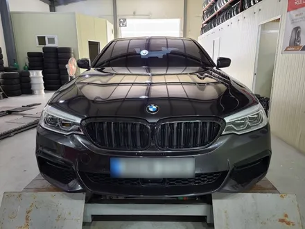 대전 휠복원 휠로세움 - 경북 칠곡 BMW 5시리즈 530I 662M 18인치 고스트크롬 휠도색 / 대전 중구 안영동