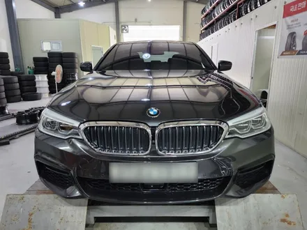 BMW G30 5시리즈 664M 19인치 휠복원 및 유광블랙 휠도색 - 대전 휠로세움 / 대전 중구 안영동