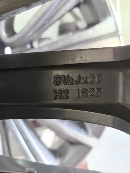 세종 BMW G11, G12 7시리즈 628M 20인치 (대전 다이아컷팅 분체도장 휠복원) / 대전 중구 안영동