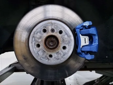 BMW (G11 G12) 7시리즈 647M 19인치 대전 휠복원 및 휠도색 + 우레탄 블루 캘리퍼도색 / 대전 중구 안영동