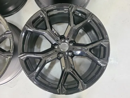 대구 BMW G06 X6 741M 21인치 순정휠 대전 유광블랙 휠도색 [휠로세움] / 대전 중구 안영동