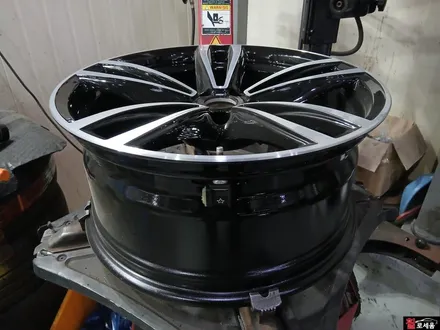 청주 BMW G32 6GT 647M 19인치 휠복원 중고 순정휠 교체 튜닝 / 대전 중구 안영동