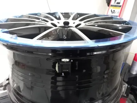 벤츠 W213 E클래스 쿠페 마차 AMG 20인치 순정휠 대전 휠복원 (블랙 투톤 다이아컷팅) / 대전 중구 안영동