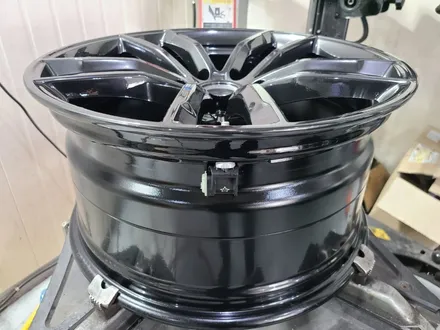 대전 휠복원 휠로세움 - 경북 칠곡 BMW 5시리즈 530I 662M 18인치 고스트크롬 휠도색 / 대전 중구 안영동