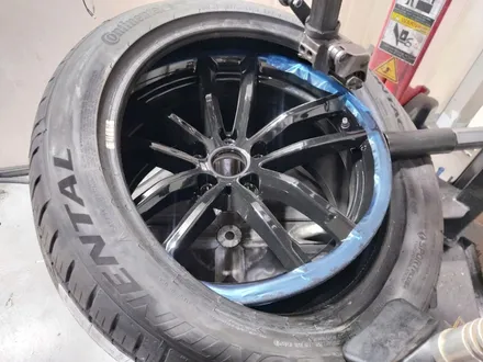 대전 휠로세움 - BMW G20 3시리즈 662M 18인치 휠 튜닝 (18인치 휠복원 및 휠도색 중고휠 + 컨티넨탈 타이어) / 대전 중구 안영동