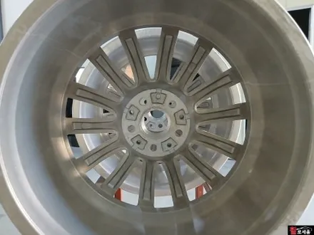 BMW G32 6시리즈 GT 럭셔리 19인치 유광블랙 대전 휠도색 / 대전 중구 안영동
